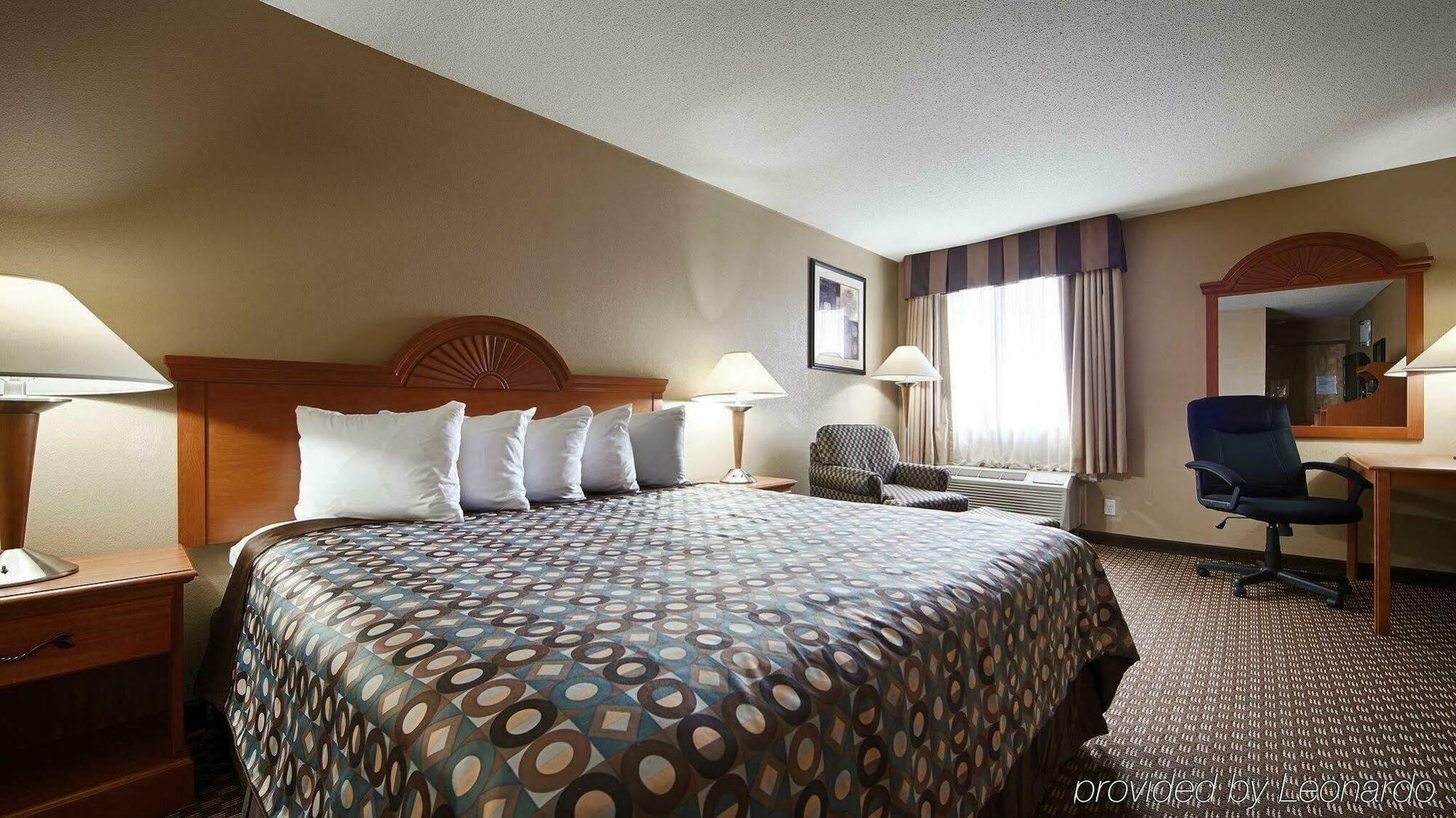 Country & By Radisson, East, In Hotel